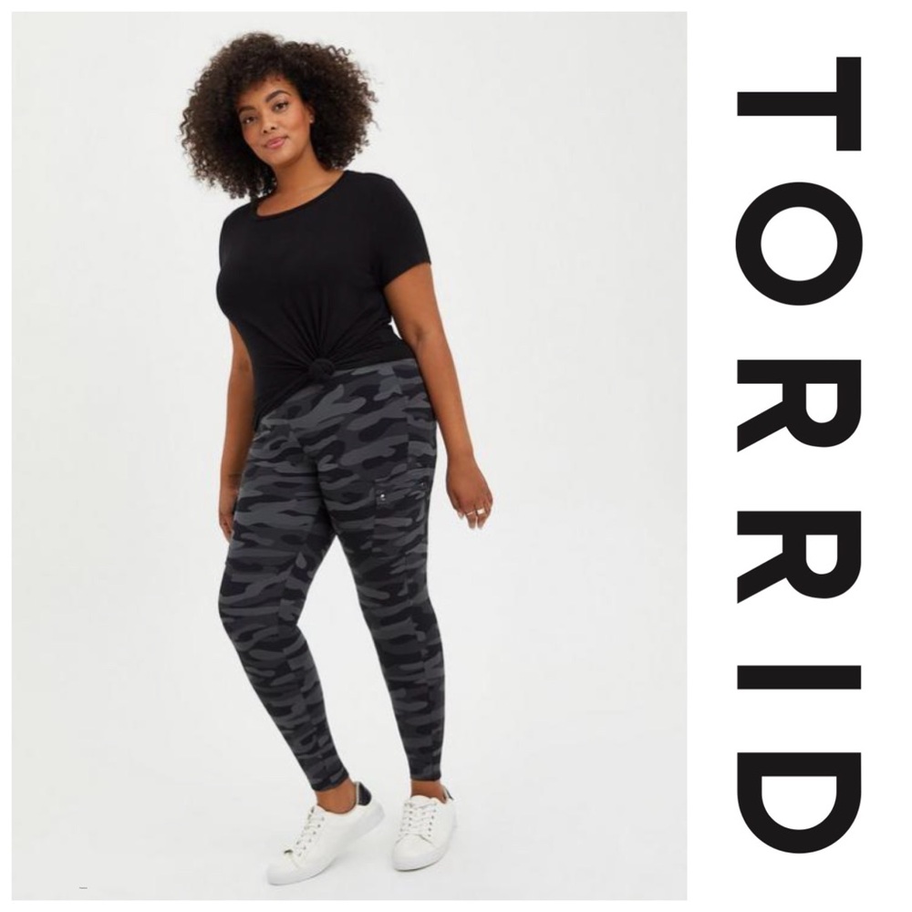TORRID Full Length Signature Waist Ponte Cargo Legging Size 3X $49.50 EUC!